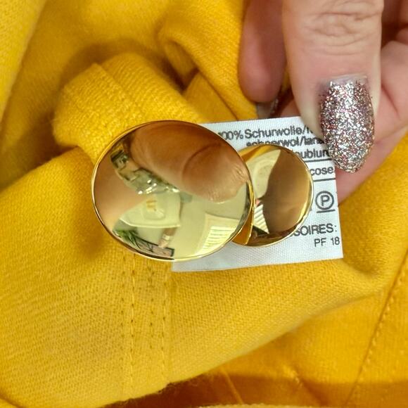 Vintage Louis Feraud 90s Mustard Yellow Virgin Wool Blazer Gold Buttons size 6 - Picture 4 of 13